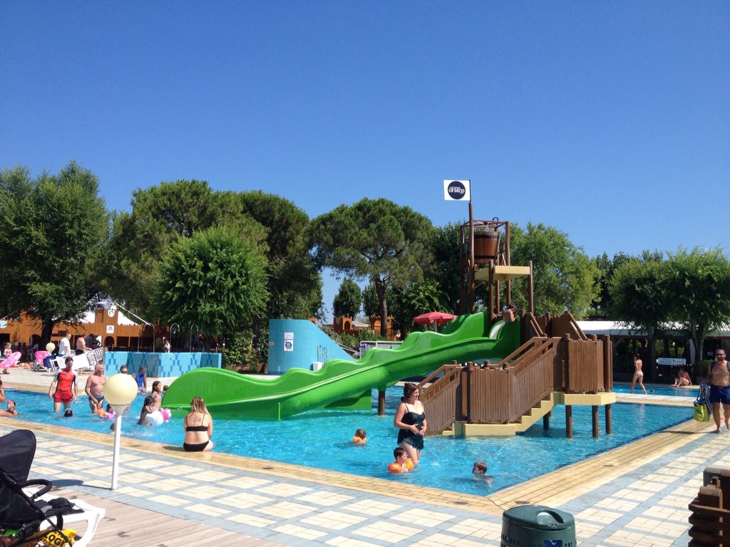 JRawson79's tweet photo. Just back from our second @Eurocamp_UK holiday, Ca’Savio in Venice. Whole family loved it and we’re already looking fwd to the 2 we’ve booked for next year in Amsterdam and Barcelona!! https://t.co/Fze1t55WnM