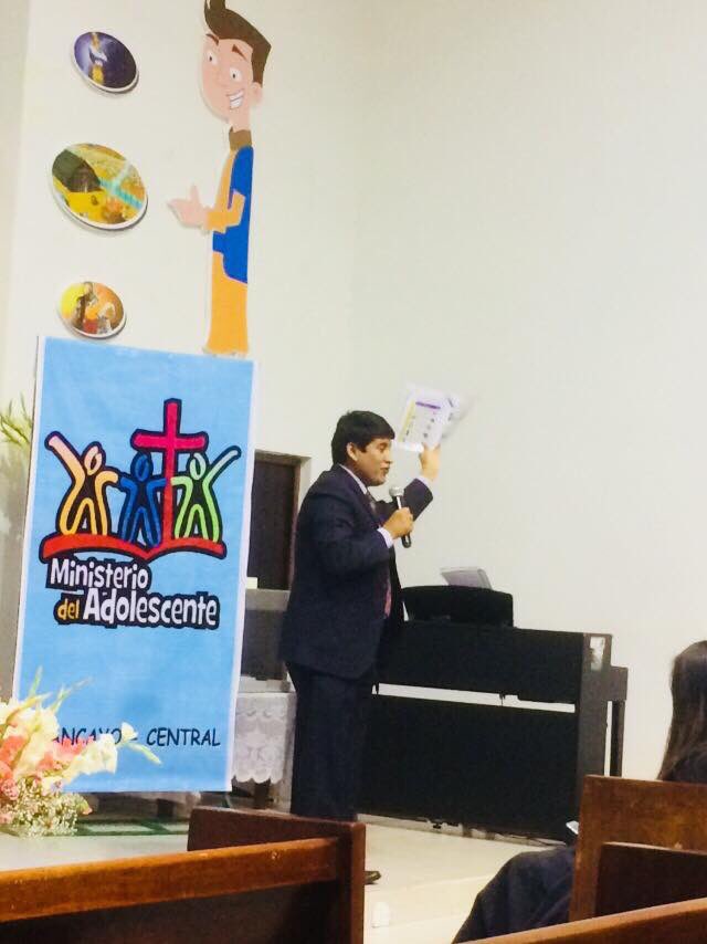 E_leeo28's tweet photo. Huancayo Central en el encuentro de adolescentes, CODIGOS AL DESCUBIERTO @YudyVilladeRome @AdventistasUPS @AdventistasMAC #CodigosAlDescubierto https://t.co/MJjpfgc1gZ