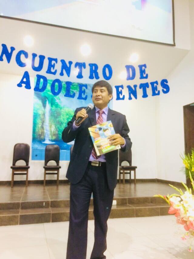 E_leeo28's tweet photo. Huancayo Central en el encuentro de adolescentes, CODIGOS AL DESCUBIERTO @YudyVilladeRome @AdventistasUPS @AdventistasMAC #CodigosAlDescubierto https://t.co/MJjpfgc1gZ