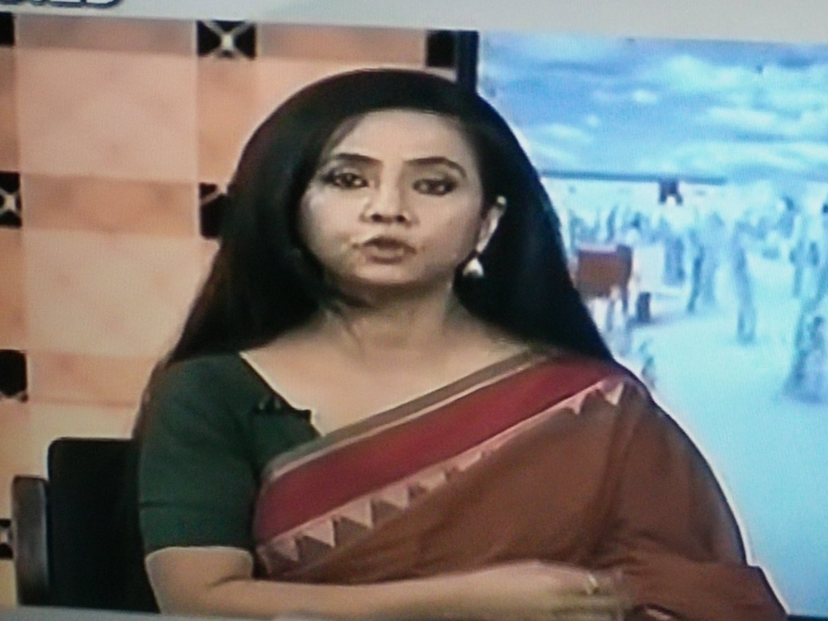JyotikaSNaik's tweet photo. @NaghmaSahar very graceful as always in #sareelook #sareelove #sareeday #sareeatwork #sareesunday #sareemood pretty #Saree #cottonsaree #handloomsaree #sareecomfort #sareestyle #sareepassion #sareepact @ndtvindia #HumLog https://t.co/mnslrVZvbQ