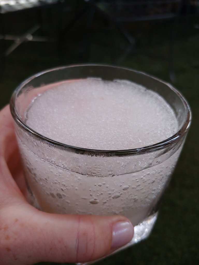 EverlongCreativ's tweet image. Frosé all day! I painted this beautiful chalkboard last week for Park Tavern and finally got to sample the crisp Whispering Angel rosé that sounded so refreshing as I worked. 
Design by the talented Monica Sheppard ♥️
#chalk #chalkmenu #chalkart #froseallday