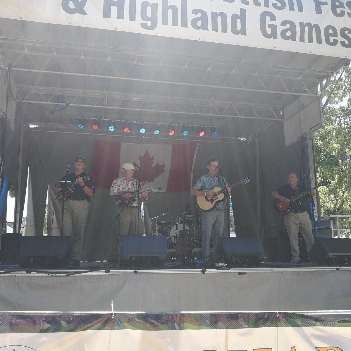 kinscotfest's tweet photo. The Thogs have returned to the stage for Richard Yun Family Day. #KinScotFest https://t.co/7SnqKfyALd