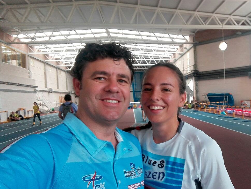 Lucía Sánchez se queda a las puertas de la mejora al finalizar 9° en triple salto. Enhorabuena a ella y a su entrenador José Ángel Rama por el nuevo récord de Extremadura de triple. <a href="/FedExtAtletismo/">Fed. Ext. Atletismo</a> <a href="/FJyD/">Fundación Jóvenes y Deporte 🅵🅹🆈🅳 💚🤍🖤</a> <a href="/DipdeBadajoz/">Diputación de Badajoz</a>