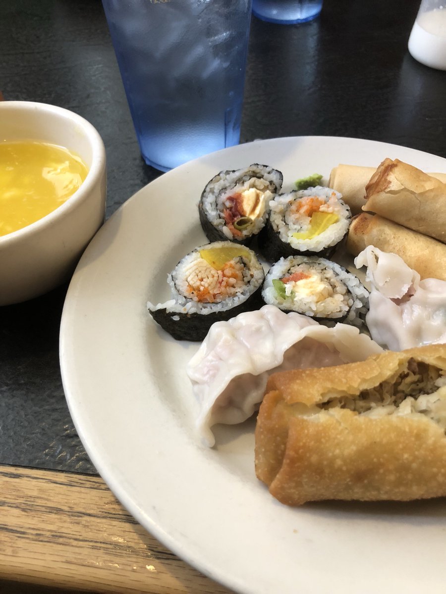 ShawnanigansLLC's tweet photo. Today Warsaw says goodbye to one of the best restaurants in town.  The Great Wall has been a staple in the community and an inspiration of family business.  Joni knew everyone when they walked in the door and always asked about your life.  This is a sad day.  You will be missed. https://t.co/bgPVRKiNb1