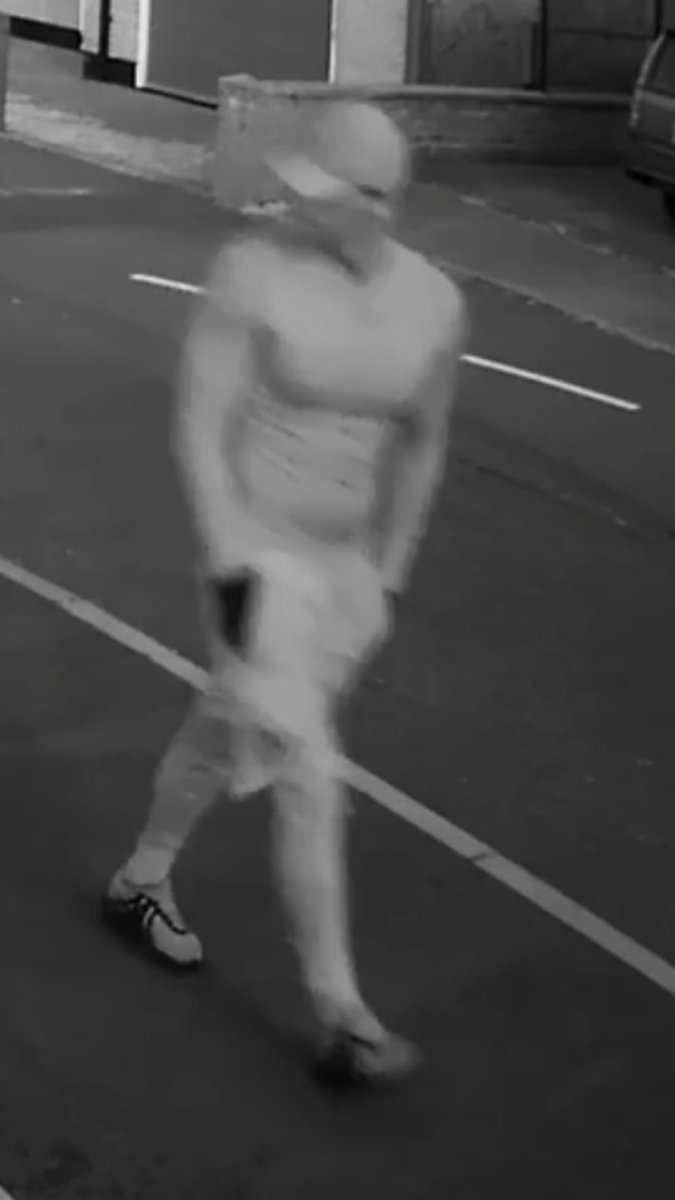 REL1VE's tweet photo. @wrexham ID this person. Friends need him caught for burglaring old and vulnerable adults Would of got in  this morning after 5am. https://t.co/TVzmBhwUZ4
