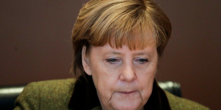 free Fashioning fat : inside