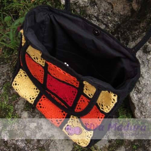Uva_Madura's tweet photo. #Bolso #Handbag #CrochetBolso #CrochetHandbag #Ganchillo #Crochet #HechoaMano #Tejido #Moda #ropacreativa #Handmade #Fashion #style #örgü #knit #Usefulart #Crafts #handknit #creativelinen https://t.co/kW6G6zRGsE