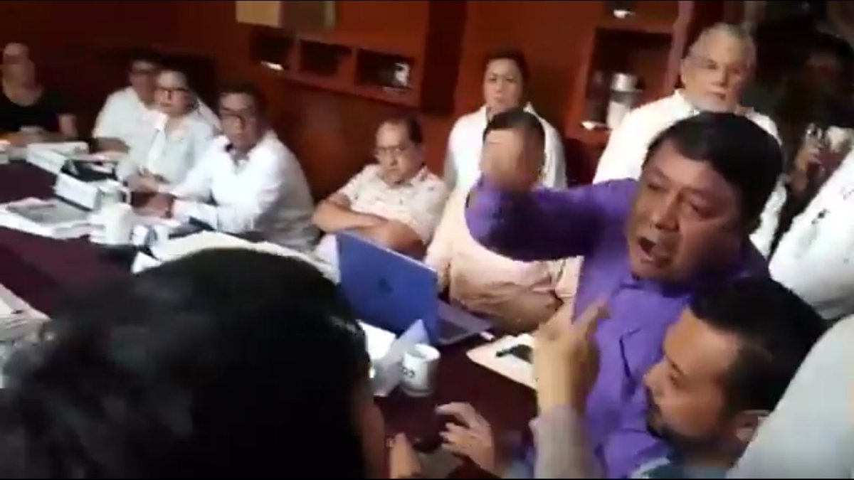 El desprestigiado #RubenDario dirigente de @PESoficialPPN amenaza a representante de #Morena #MarcianoPeñaloza de golpearlo a la salida, como vil porro, tras ponerlo en evidencia de servir al mejor postor <a href="/EncuentroSocial/">PES</a>