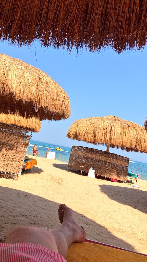 _RockRx's tweet photo. Grüße gehen raus an meine Crew ❤️ @HoneyCOD @xLudley @KKirosCOD @myRevenge_eV 🏖😘👌🏼 #egypt https://t.co/TVoVaStW0g
