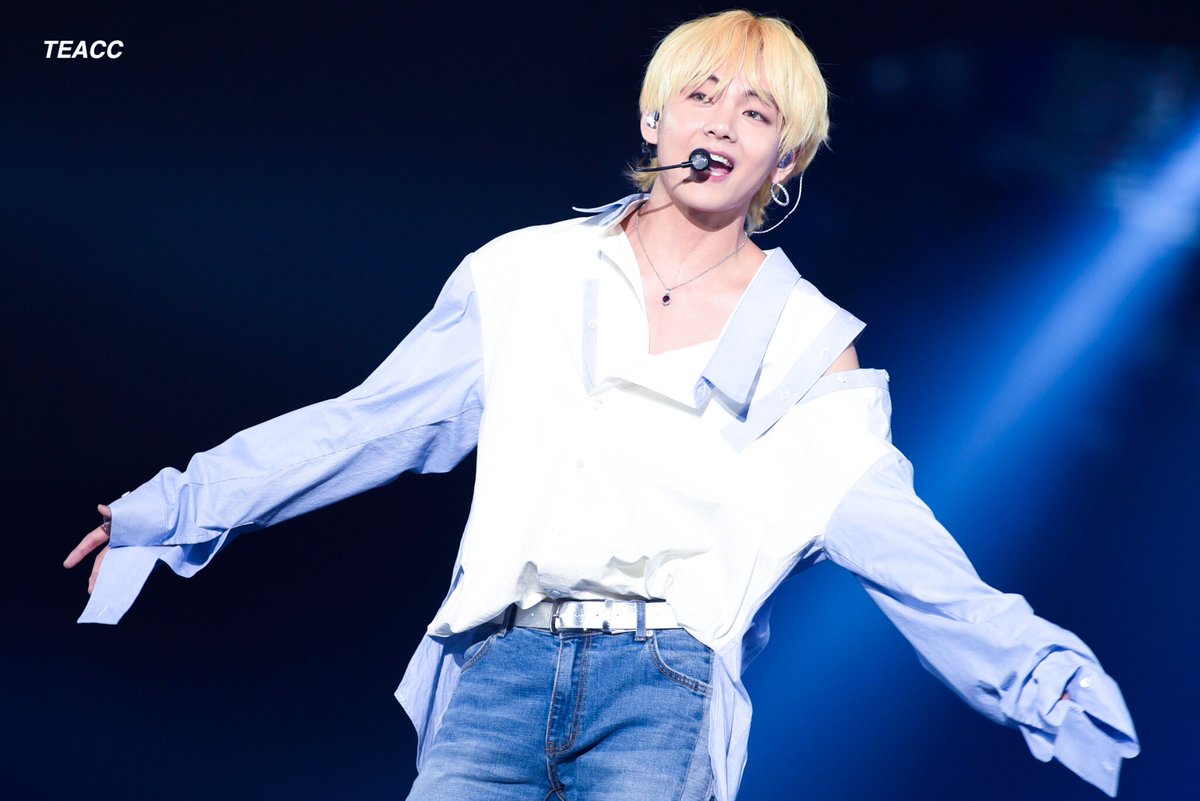 180707 SBS Super Concert Taipei🇹🇼#태형 #뷔 #태태 #김태형 #방탄소년단 <a href="/BTS_twt/">방탄소년단</a>