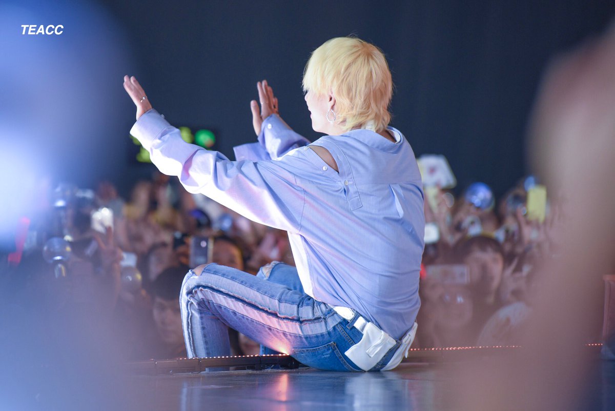 180707 SBS Super Concert Taipei🇹🇼 🐯💜💜💜💜💜💜👋🏻#태형 #뷔 #태태 #김태형 #방탄소년단 <a href="/BTS_twt/">방탄소년단</a>