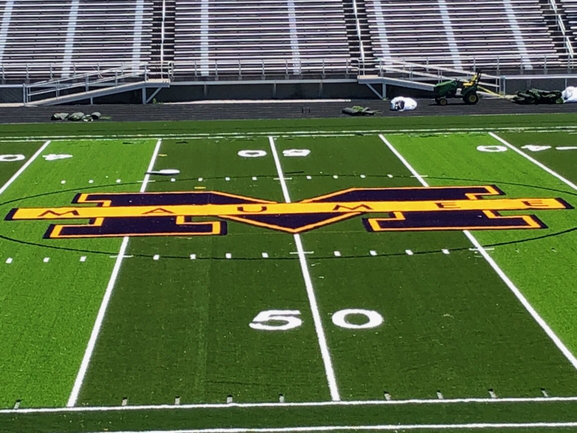 steveleeMCS's tweet photo. Turf details in progress! #wearemaumee #kazmaierrenewal https://t.co/jMwQ9XC7kJ