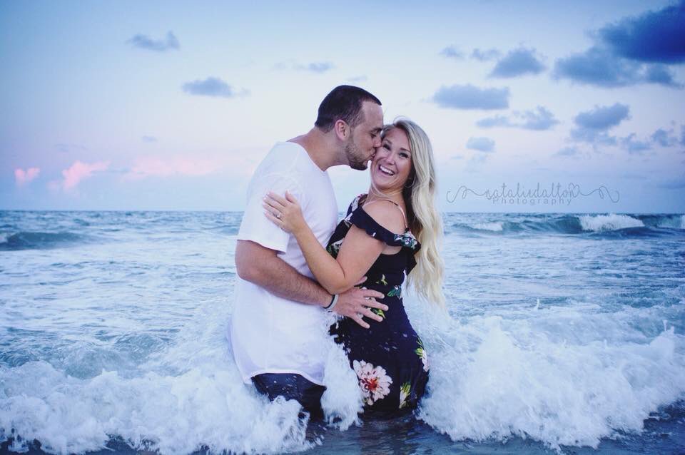 TimNatPhoto's tweet image. This family is adorable. They are so excited to add to it! I love my job!! #NatalieDaltonPhotography #maternityphotographer #maternityphotography #myrtlebeach #myrtlebeachphotographer #myrtlebeachgraphy #MyrtleBeachSC #maternity #familyphotographer