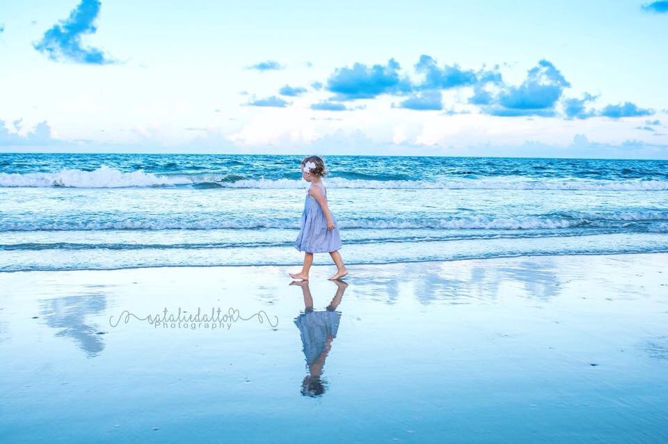 TimNatPhoto's tweet image. This family is adorable. They are so excited to add to it! I love my job!! #NatalieDaltonPhotography #maternityphotographer #maternityphotography #myrtlebeach #myrtlebeachphotographer #myrtlebeachgraphy #MyrtleBeachSC #maternity #familyphotographer