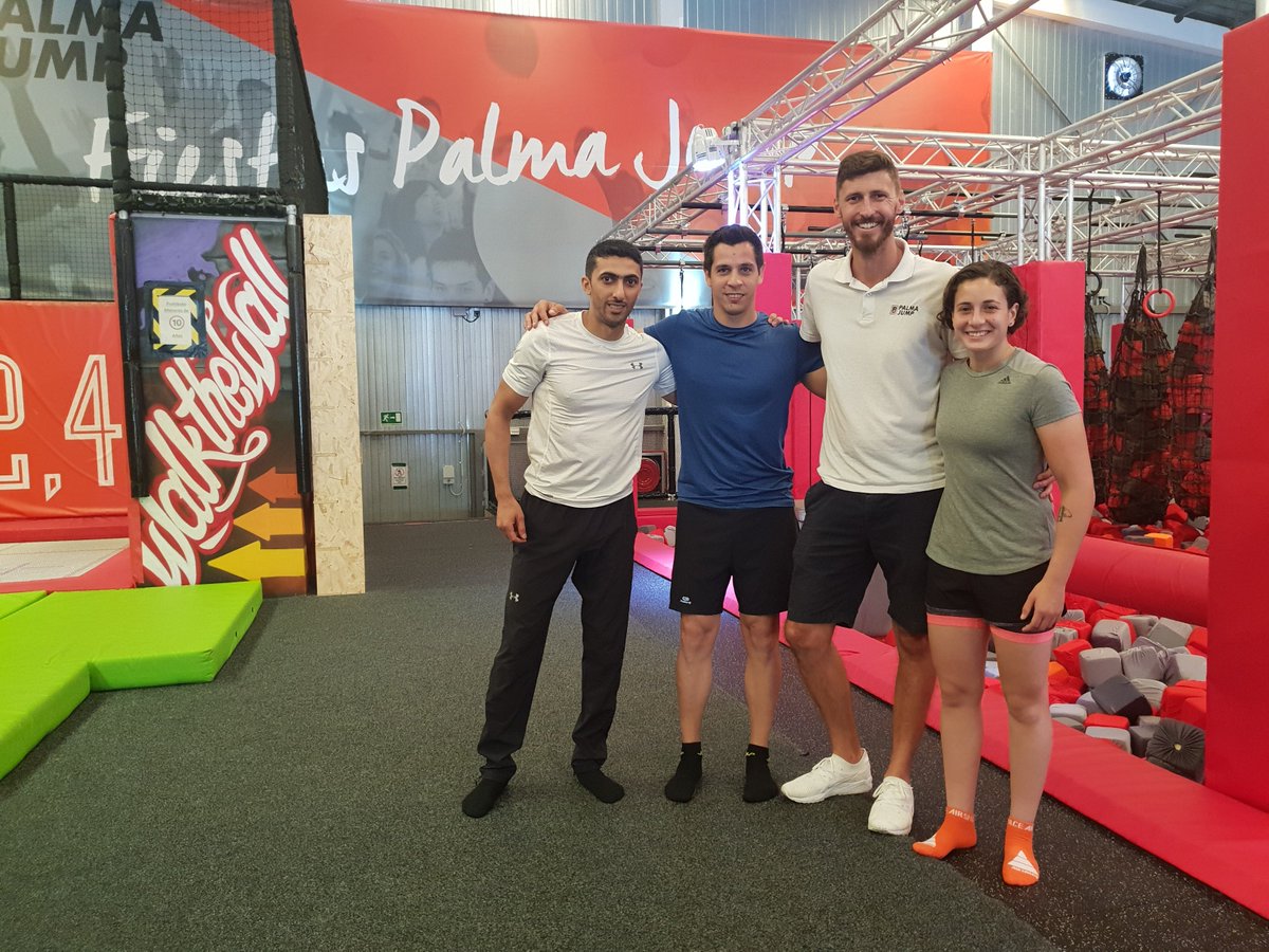 balearixsports's tweet photo. Antes de la carrera en Missano, un entreno diferente en unas modernas instalaciones de Palma de Mallorca, con @AnaCarrasco_22 #NasserAlMalki y @davidsalomds entrenador y Jefe de Equipo #DSJUNIORTEAM en #PALMAJUMP también en #MURCIAJUMP. Gracias David, Sara, Greck y Staff. https://t.co/cDQBlso9mC