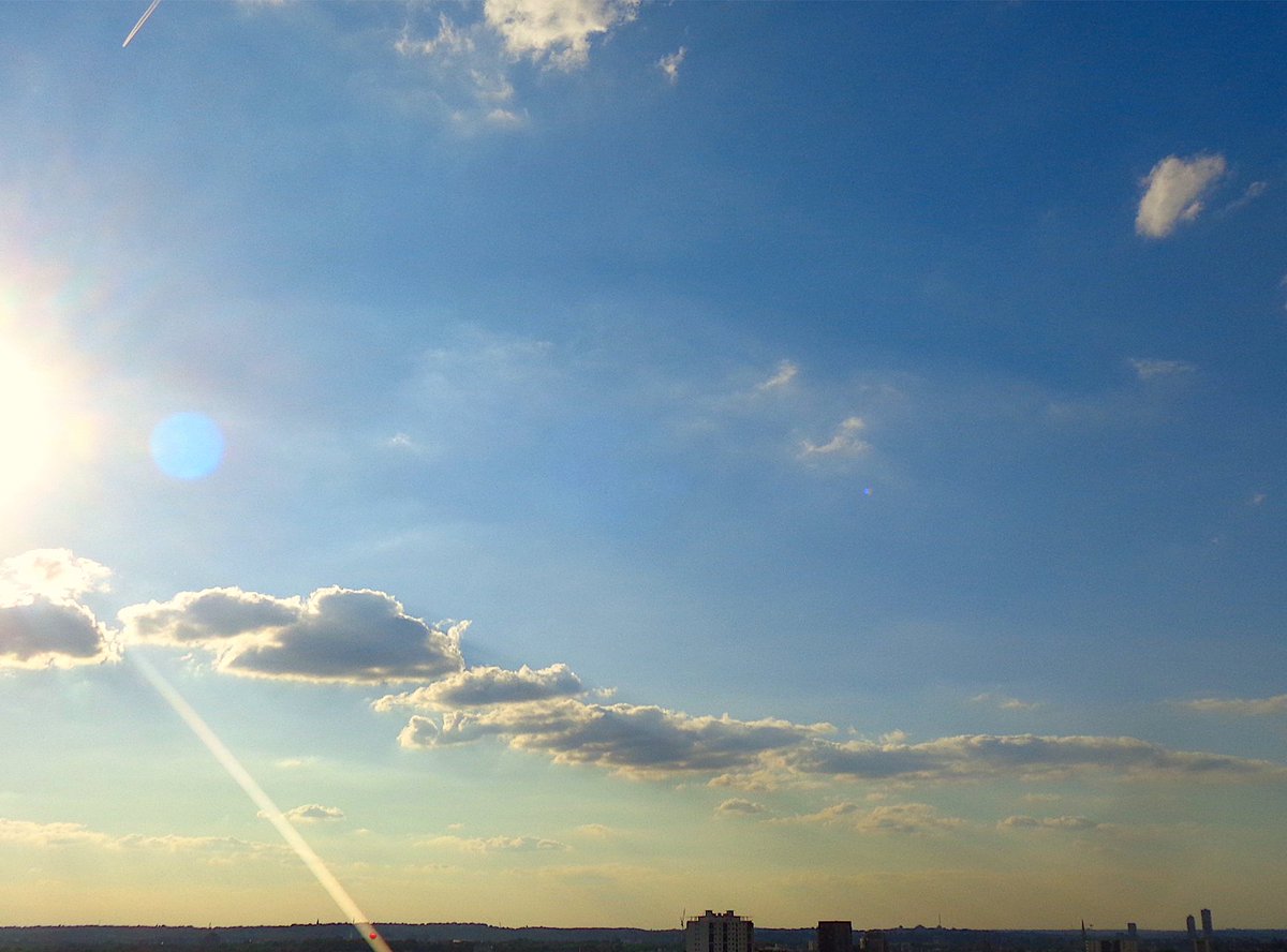 UnbesetztSynth's tweet photo. #TrojanRecords congratulations on your first 50 years #WildWorld #JimmyCliff #PassionForLife #Ska #LowPitched #Bass @TrojanRecords @reedandcaroline @BecksNudds @drunkenpoet92 @TinSoldiere @VeryRecords :: Halo 🌓! https://t.co/hzKBKyRkXN