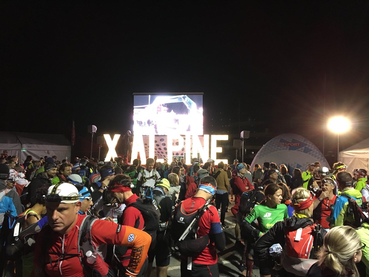Jacco2013's tweet photo. WOW! Na bijna 35 uur #trailrunning heb ik de #Xalpine van #TVSB2018 uitgelopen. Pittige 111km en 8400 hoogtemeters in een prachtige omgeving met start en finish in #Verbier . #Bourgstpierre #Orny #Grandbernard @MudSweatTrails https://t.co/c6cH4gzxEc