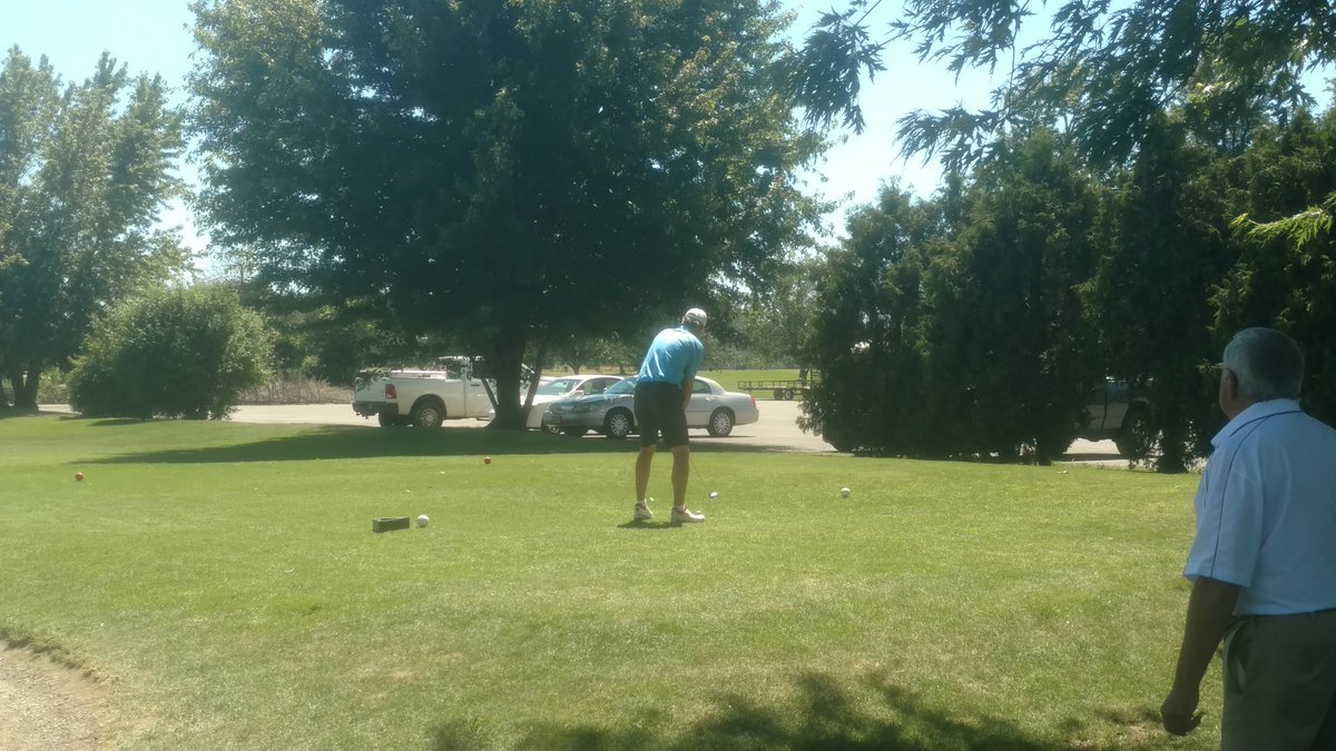 markpoloncarz's tweet photo. Another sudden death playoff in the @ErieCountyNY Amateur Golf Championship, this time in the Seniors Division between Bob Rosen, 2016 Men's Champ and Dan Irwin. It's the battle.of CCB! Starting out on 16. #ErieCountyAmateur https://t.co/k7lsQ1aNFr