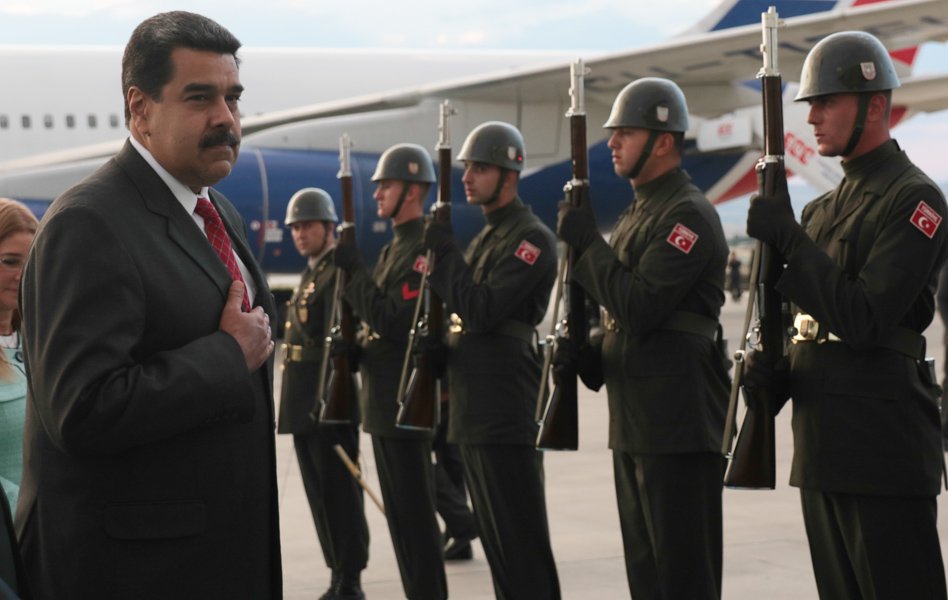 PresidencialVen's tweet photo. #EnFotos Así fue la llegada del Pdte. @NicolasMaduro a Turquía #8Jul https://t.co/58OwKRoDGP