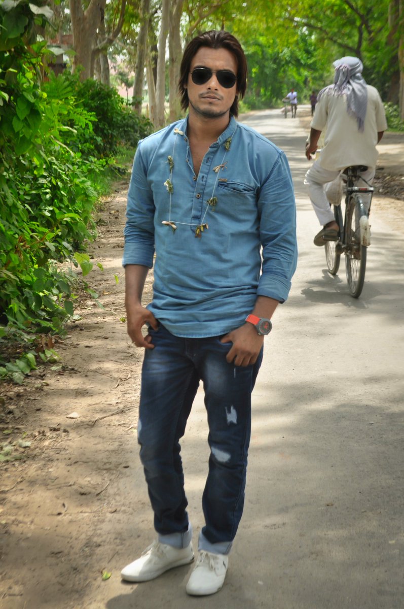 Tiger78600's tweet photo. #तुम्हारी एक #नज़र की बात है … मेरी #ज़िन्दगी का #सवाल है👉👸

#_Tiger👊 https://t.co/WR6RRa66ez