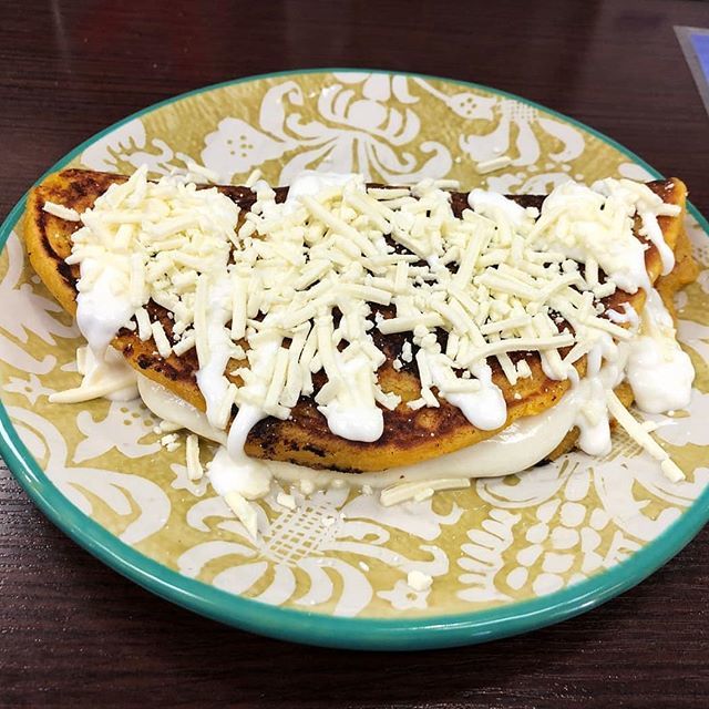 Mr_Detailing's tweet image. The real cachapa sunday! 😛
Don&apos;t wait for too long! Come NOW and enjoy our tasty cachapas with the traditional Venezuelan white cheese. 😎
.
It&apos;s #MrExpressGrill, the best Venezuelan Food and American Specials. 🇻🇪🇺🇲
.
📍 Hollywood Blvd, Florida. .
#VenezuelanFood #Venezola…