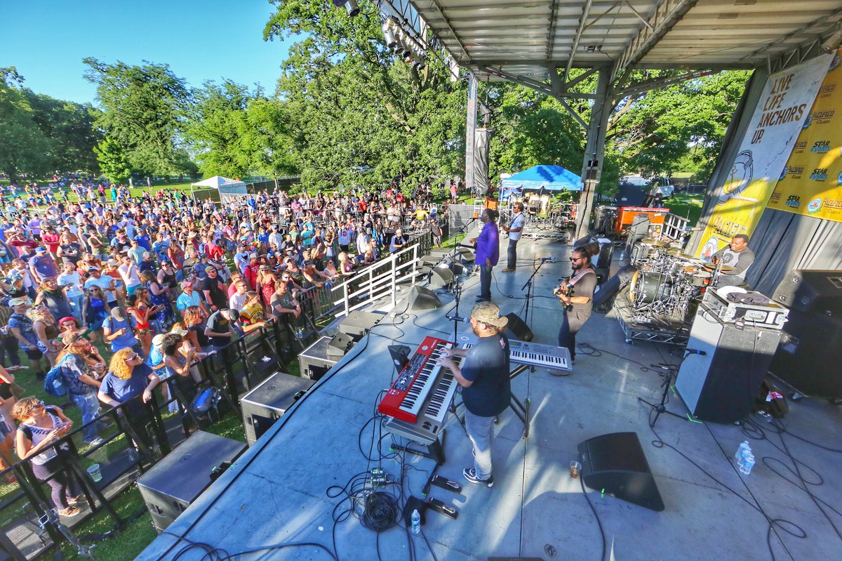 LiveinLP's tweet image. Everything is gonna be alright 💚 @OGWailers #TheOriginalWailers #LiveinLP (📷: @AbPhotographie)