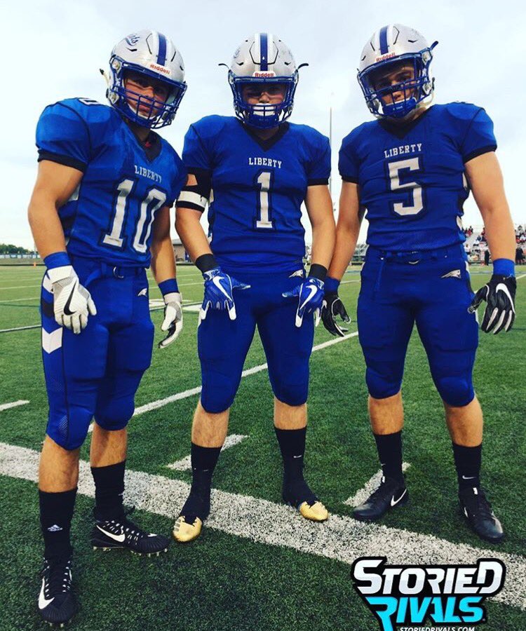 skylarwahlund's tweet photo. Happy birthday Edward. you are amazing at linebacking :) #meow #truemike keep grinding at MSU and I’ll see u soon https://t.co/juZZEXja3M