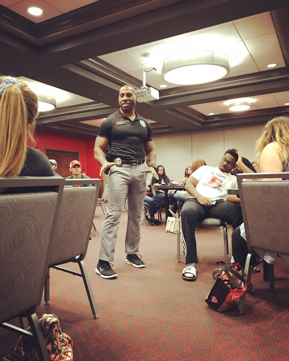 Officer Tim Gray from the WKU Police Department providing some great insight for our WKU Summer Start Students. #wkusummerstart