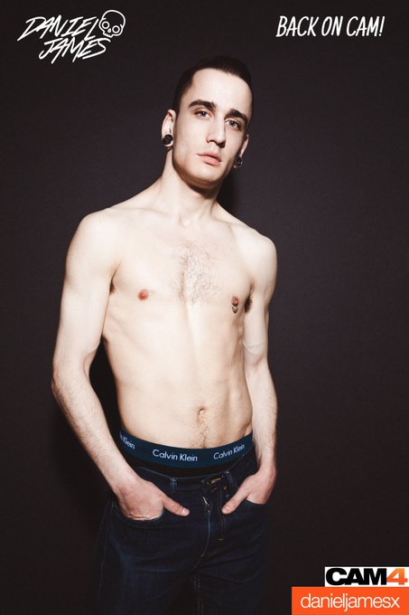 1 pic. TOMORROW NIGHT!
I return to @cam4_gay where I will be broadcasting live #cam shows.
Catch my first