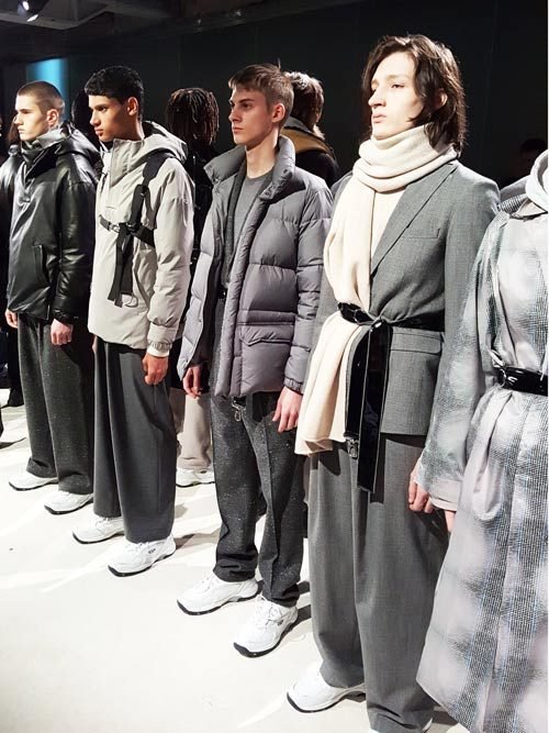 TrillionPeak's tweet image. Drop into Tonsure's collection at London Fashion Week Men's AW18. Get up close! bit.ly/TonsureAW18atL… #LFWM #Tonsure