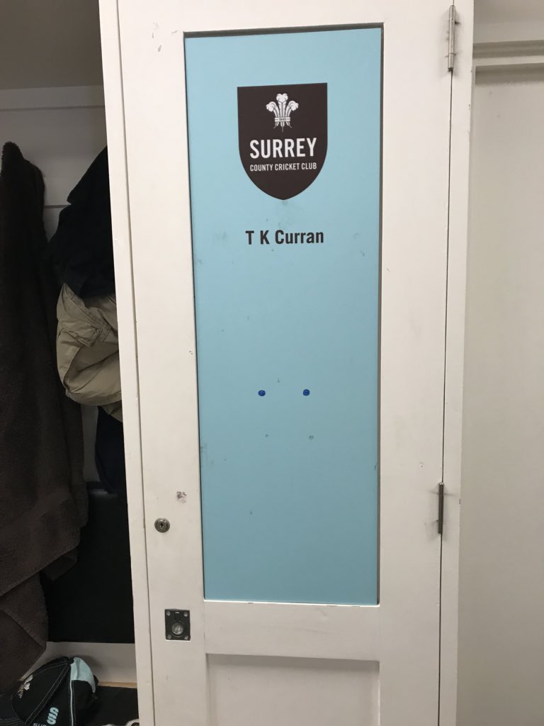 Awesome day at the Oval, and great catching up with @adamhollioake @bickers1969 @medders30898 @scottynewms @KendoCricket and the rest of the gang! Also delighted to see my old locker is in pretty good hands these days too!! @_TC59 Thanks @surreycricket