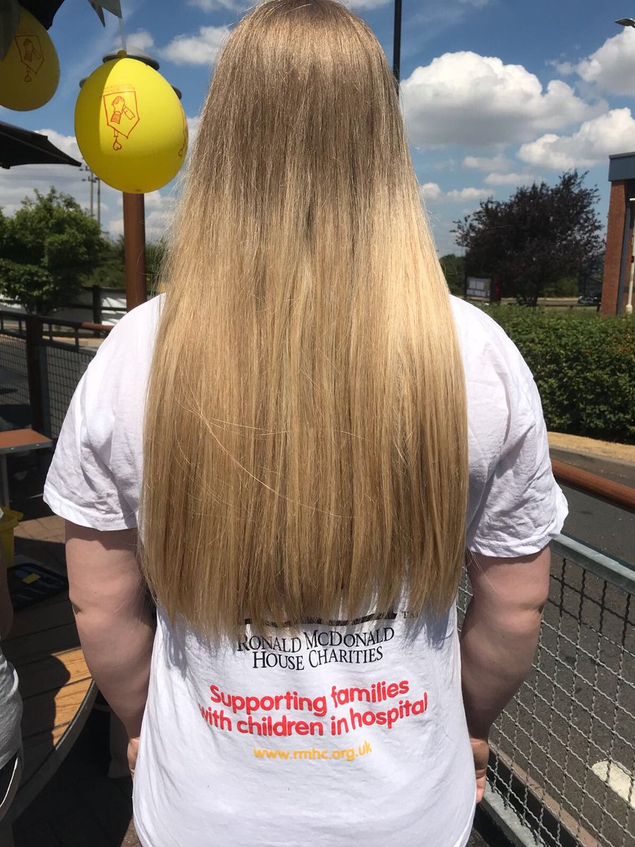 Laceeeeyyy's tweet photo. Just donated my hair to the little princesses trust and also raise money for @RMHCUK. Any last minute donations would be hugely appreciated ❤️ https://t.co/0EJJNS4QYC https://t.co/tfuOSgPlYQ