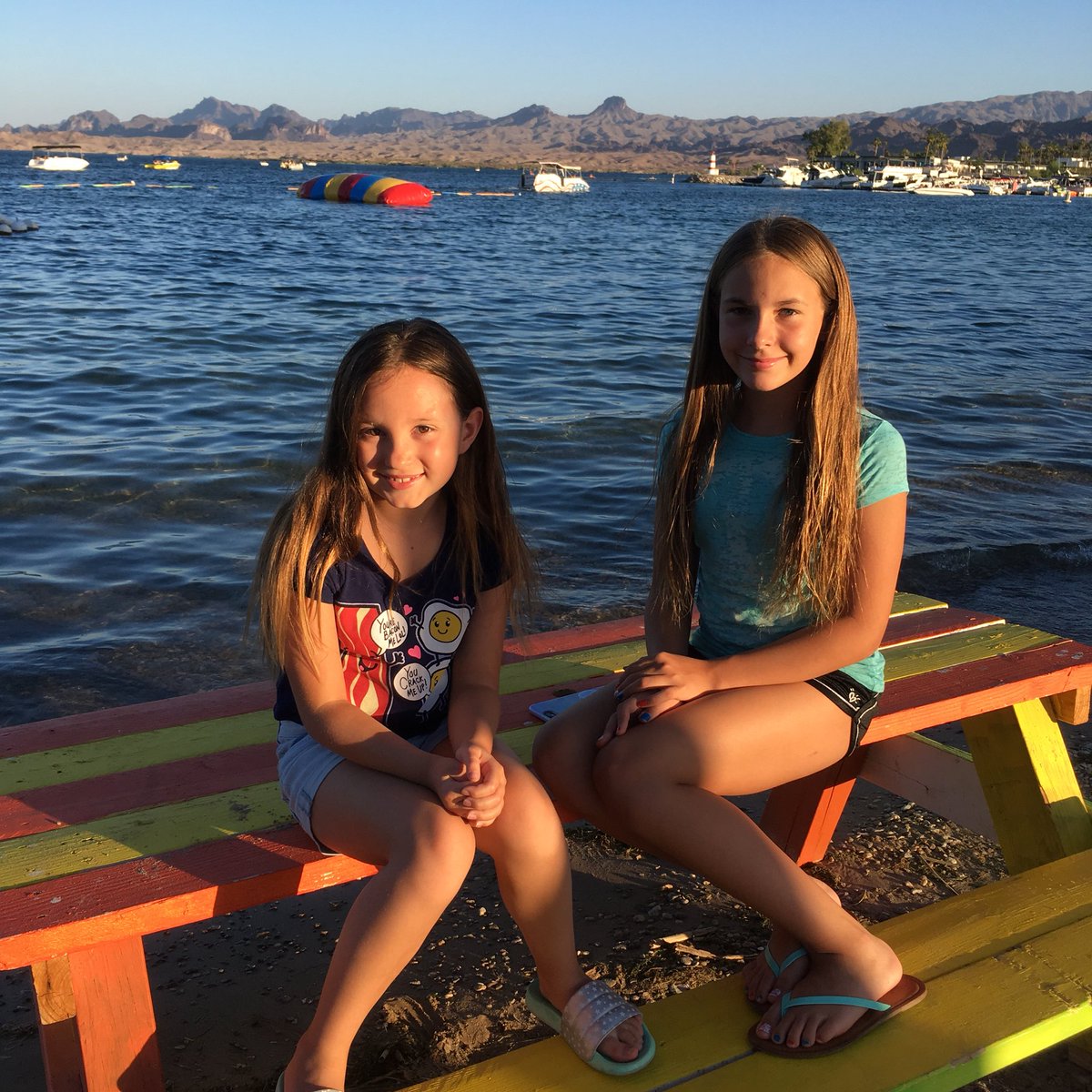 Amazing trip until next time Arizona ❤️ #ccking #actress #vacationmode #lakehavasucity #actresslife #londonbridgebeach #boating #tubing #froyos #fishing #sofun #childtalent #onetowatch #youngactresslife