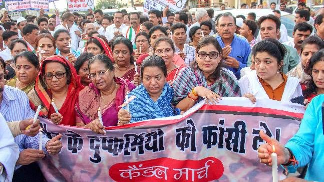 SayftyCom's tweet photo. In the Mandsaur rape case, the police feared that the accused passed on HIV to the 8 year old victim. Is an increasing trend of STD’s in our country’s population what India wants? Surely not! https://t.co/27r5yFklVD https://t.co/eJh0j8JQsb