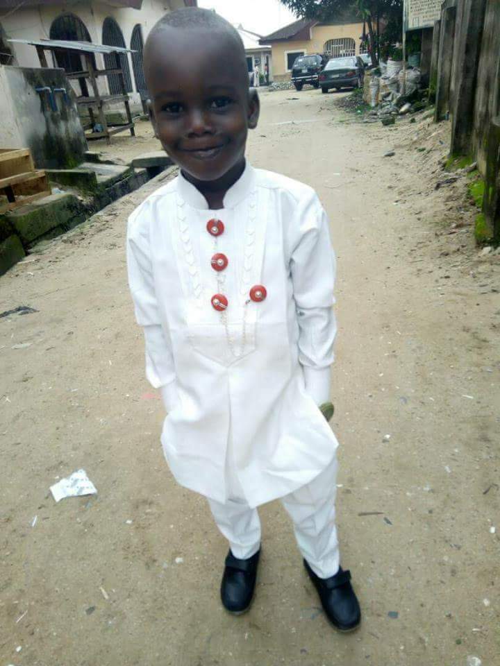 Mr_Pucca's tweet photo. The little boy in this pics is Master CHIDOGAM, he has been missing since 12pm yesterday the 7th July, 2018.
He is 4 years of age,Last seen was in Port Harcourt. please if found contact the number:08068810019 @AskPHPeople @naija927fm @BelieveAllCom @PORTHARCOURT_ @NigeriaInfoPH https://t.co/h0COaBgqxZ