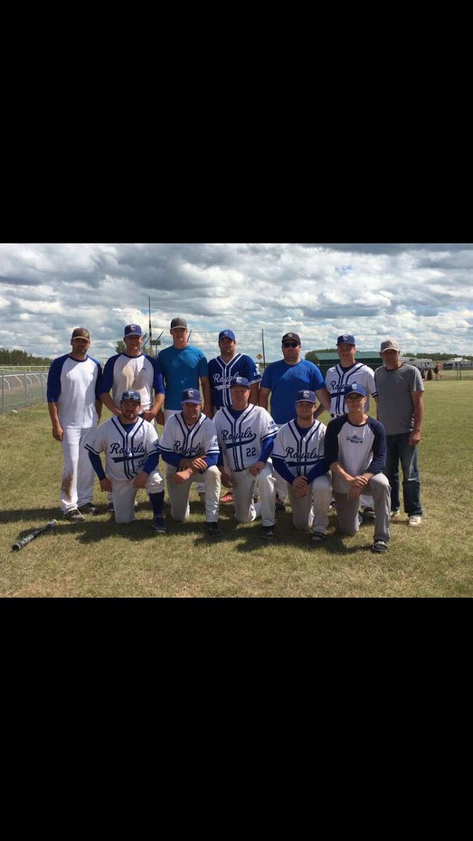 RoyalsAlbert's tweet image. Well another #sportsdays in the books. A final winners! @Mackay_45 has gout, @Master_Fish_19 has to farm and @Pistol_9Pete saves the day! Not too much from @ranchhand_10 this weekend #mixedbagofnuts