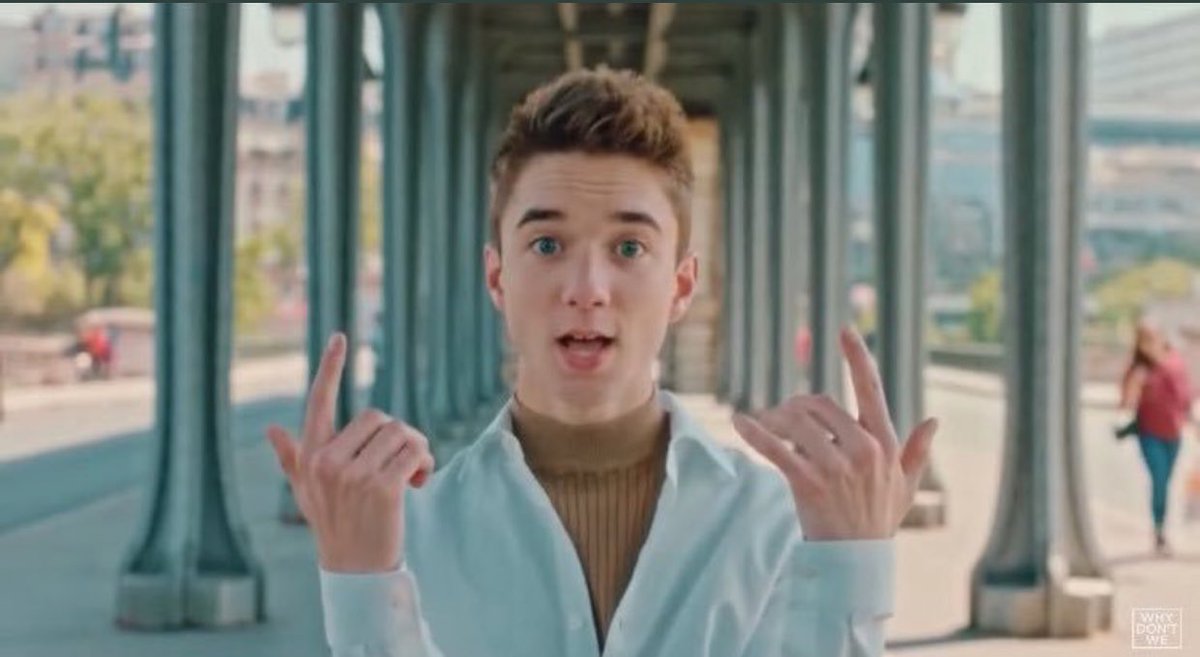 POSITIVEMARAlS's tweet photo. I still canโt get over how cute daniel was in this video. His little dance move, his smile, his outfit, everything. He owned that video and it was perfect. #WDWTalkVideo #WDWTALK https://t.co/SVpISJtyCG
