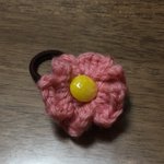 髪飾り作ったはずなのにwなぜかネギトロユッケにしか見えない花w