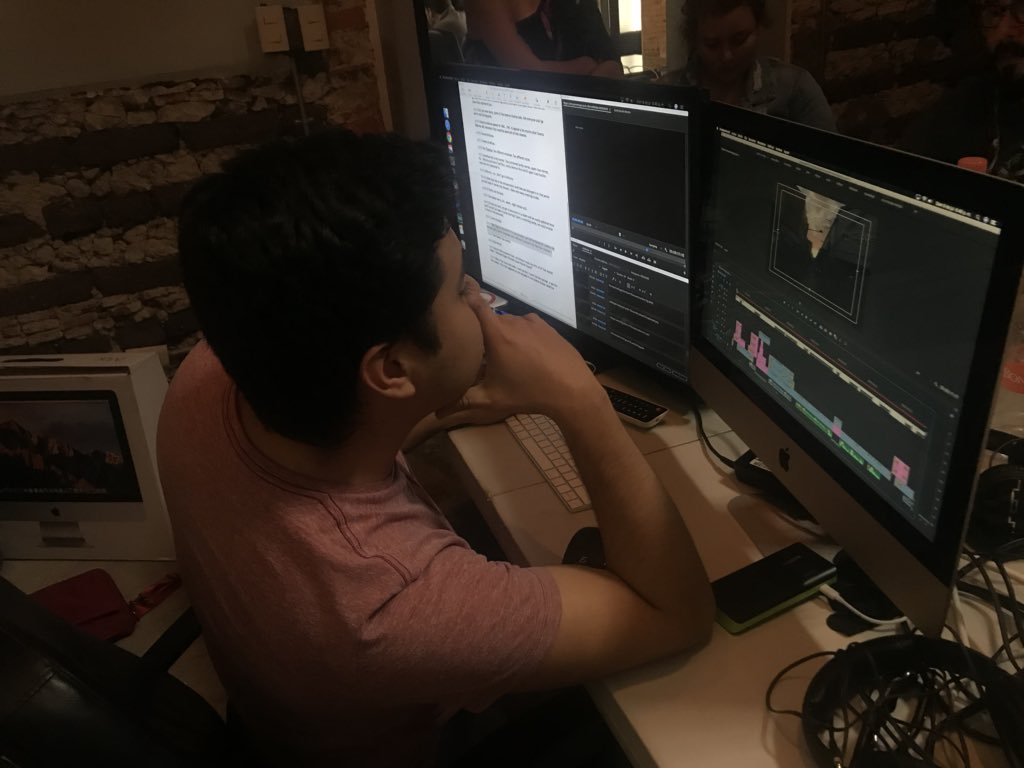 nostalgiaGIFF's tweet photo. El equipo de Post Producción sigue trabajando para terminar este proyecto con toda la fuerza. 🖤🤟🏻 #ConoceNostalgia #Giff2018 https://t.co/SNBh26qkdG