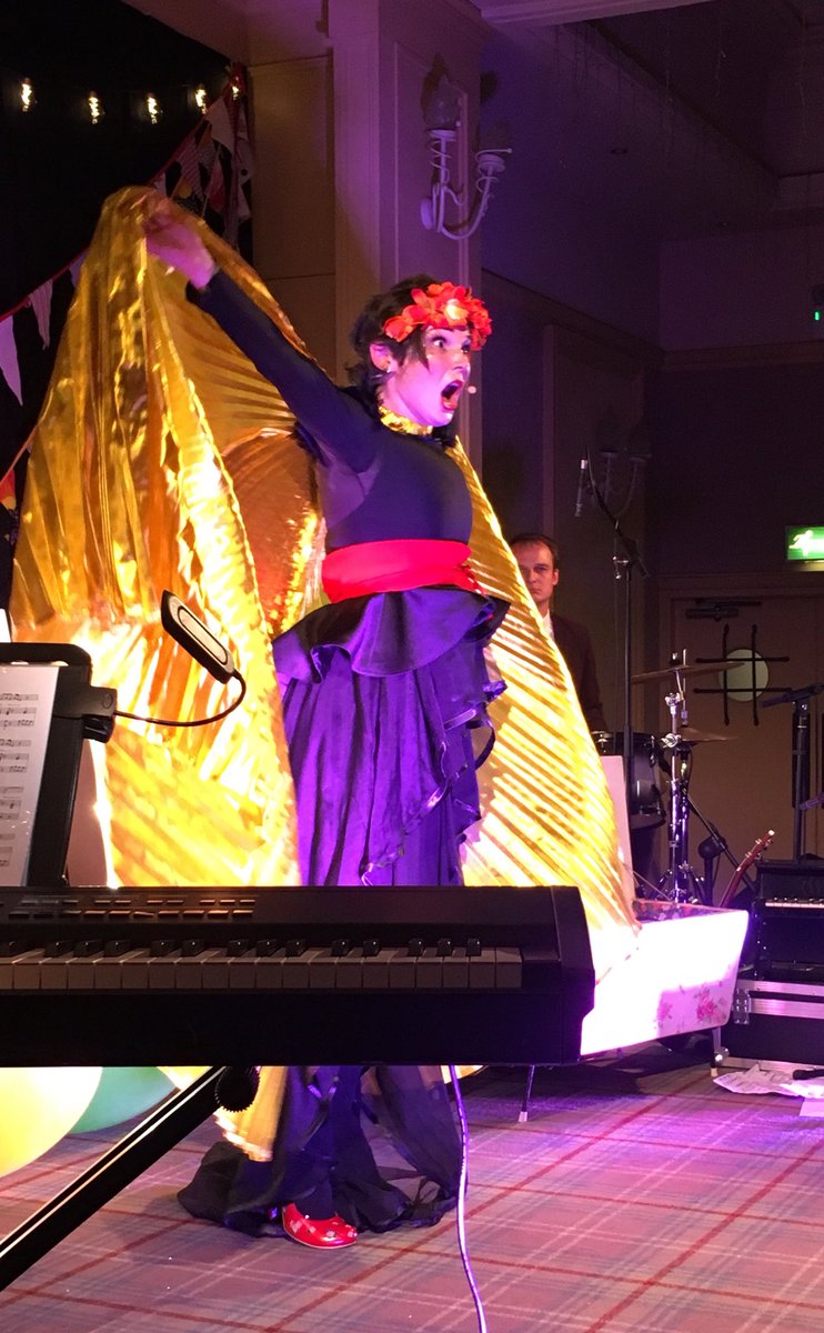 BluntFringeNI's tweet image. Just booked my flights for Edinburgh for Nan’s #BabushKa gig on Thursday night at the Voodoo Rioms - any Edinburgh friends come join us if you can!!