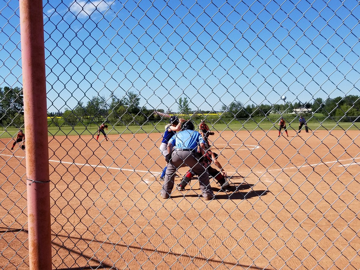 wkaeding's tweet photo. Great games today in Langenburg at 2018 Softball U16 "C" Provincial Girls medal games. Langenburg wins bronze, Redvers silver defeated by Watrous taking gold. #Langenburg #SoftballSask https://t.co/E7ygnsqWcQ