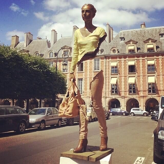 alonsotoro's tweet photo. Conmovedoras las esculturas de Bruno Catalano sobre Los Emigrantes. https://t.co/3N8nx30bgW