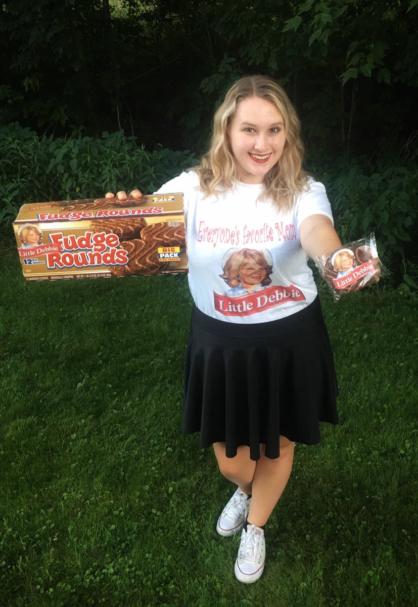 isntshedelicate's tweet image. Little Debbie has a pass for you! I’m so excited for #repTourCleveland  catch me passing out Little Debbie’s in section Floor L Row 20 Seat 16 💖✨ #ItsDebbie #WeStanDebbie @taylorswift13 @taylornation13