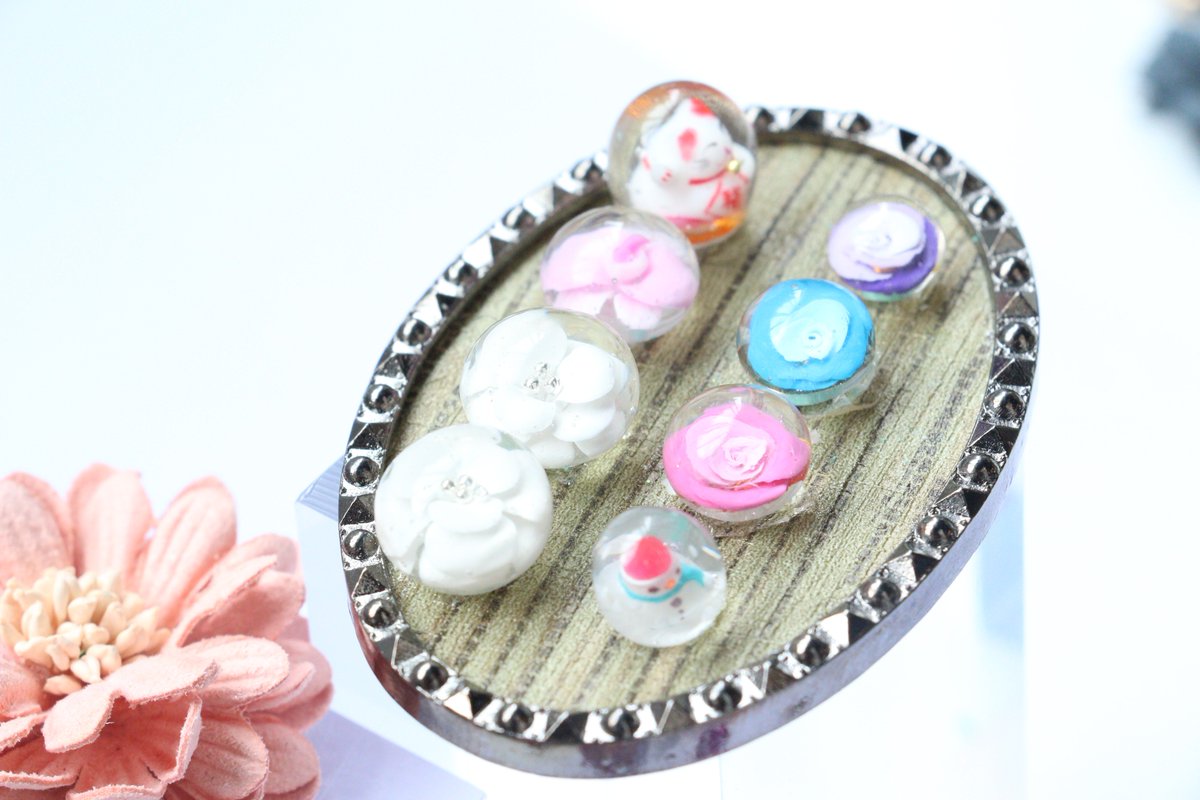 Monday begin with nails