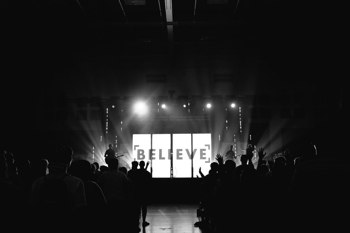 whiteboy7431's tweet photo. “Fill me with your heart
And lead me in Your love to those around me
Come on it’s worth it”
#CIY2018 #SPI2018 #Crew ❤️ https://t.co/Sn1TZ2RuD9