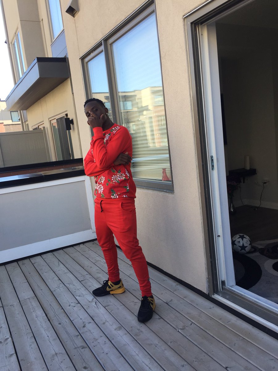 fred_tgk's tweet photo. Thankx for love u showed us https://t.co/5PpM8QxTNK
