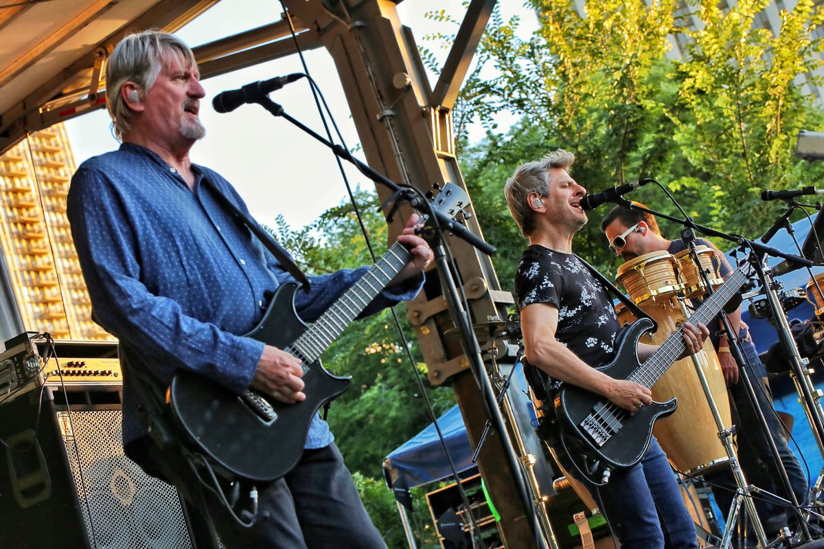 LiveinLP's tweet image. The energy was incredible tonight as @Mike_Gordon closed out the #LiveinLP weekend. 🧡 Thank you, #Chicago! (📷: @AbPhotographie)