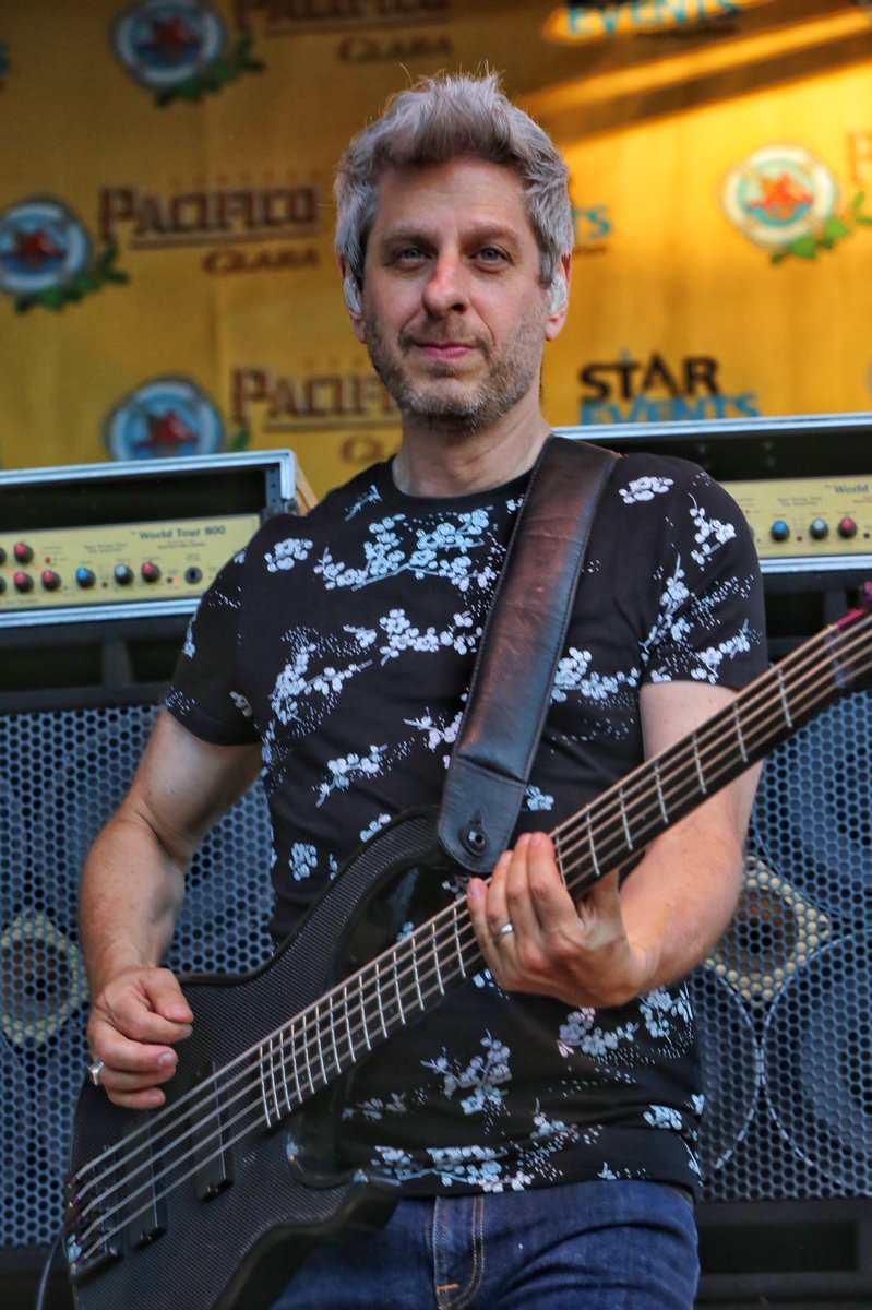 LiveinLP's tweet image. The energy was incredible tonight as @Mike_Gordon closed out the #LiveinLP weekend. 🧡 Thank you, #Chicago! (📷: @AbPhotographie)