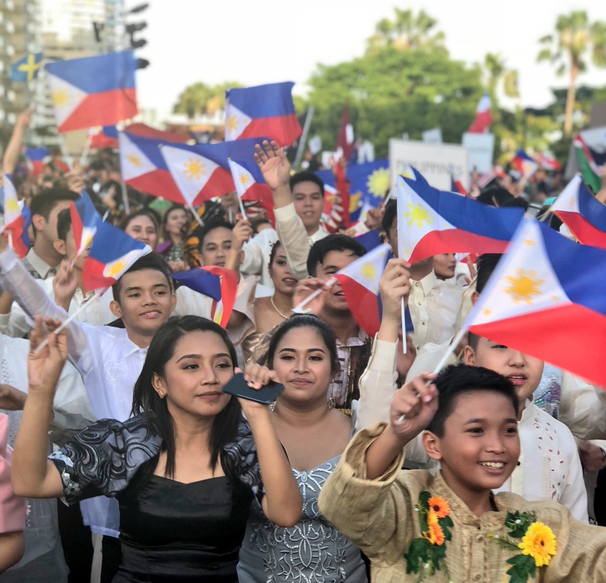 StevieAngeles's tweet photo. 🇵🇭🇵🇭🇵🇭 Team Philippines parties up at @OfficialWCOPA opening ceremonies. #WCOPA2018 https://t.co/2N6HQDMewA