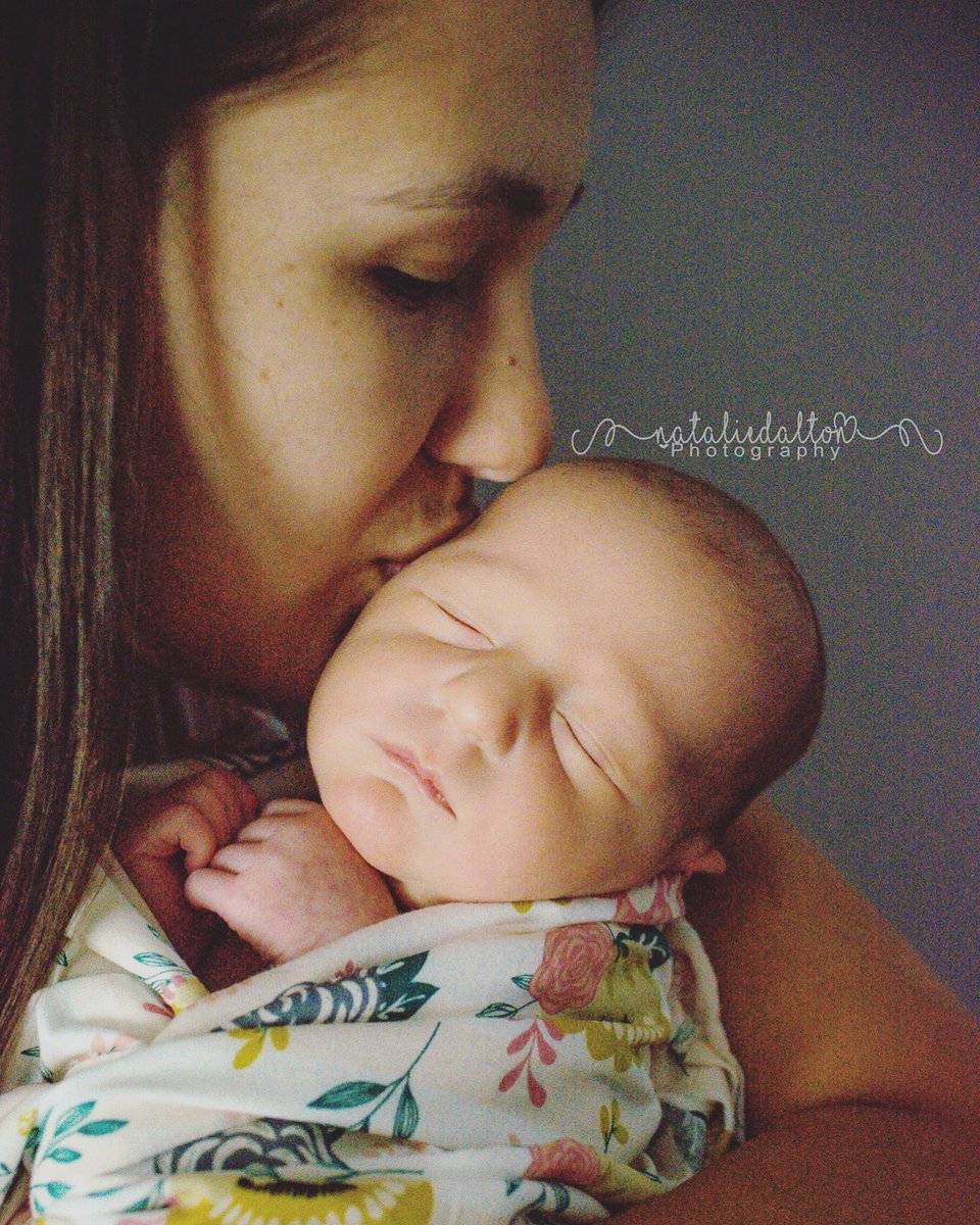 TimNatPhoto's tweet image. Some more pictures from today’s #newborn session 😍 I’m in love. #NatalieDaltonPhotography #newbornphotographer #newbornphotography #myrtlebeachphotography #photographer #photography